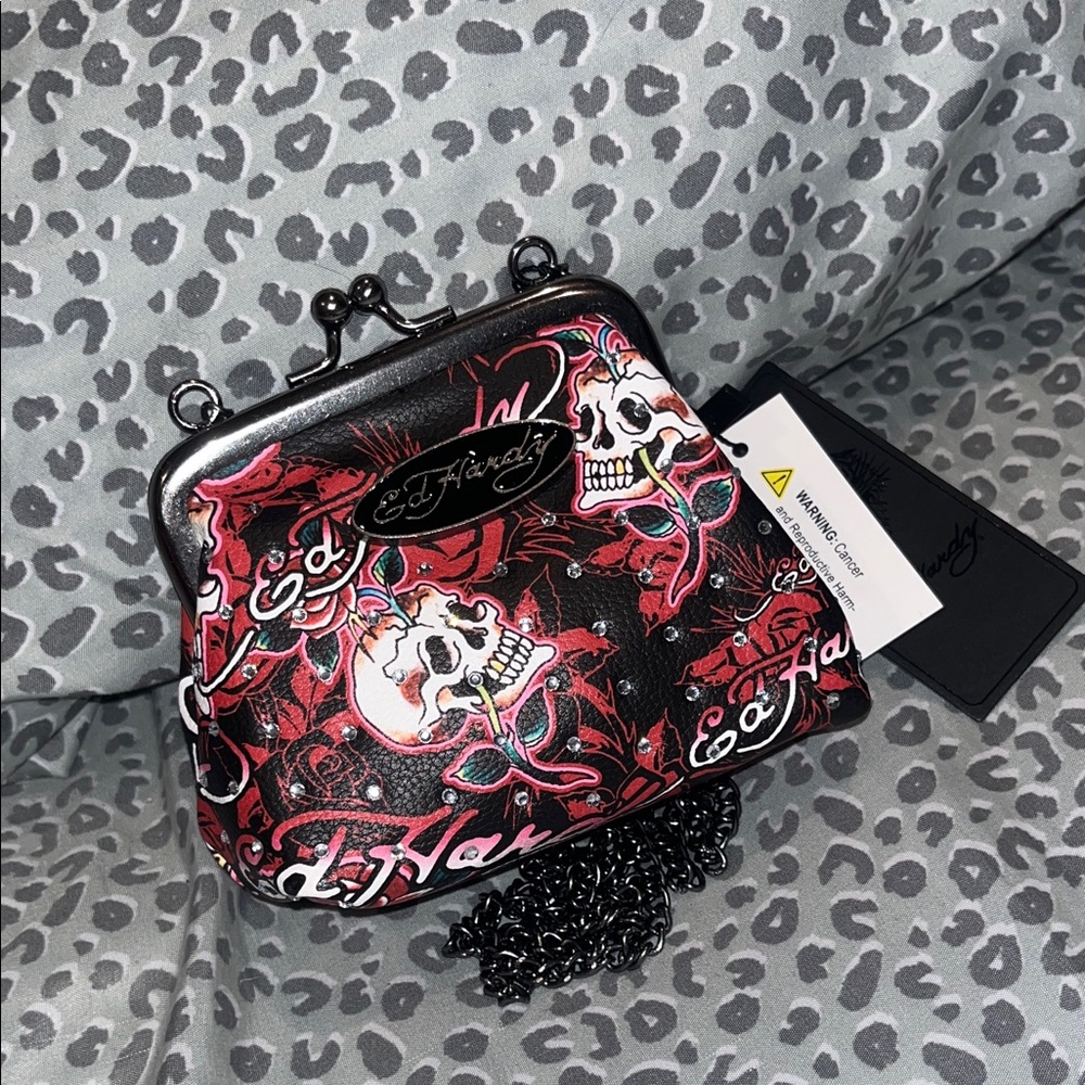 Ed Hardy Black & Red Skull Print Kiss-Lock Crossbody Clutch - Picture 1 of 4
